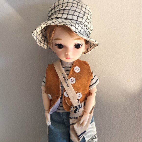 Jointed 30cm boy doll - Picture 2 of 3